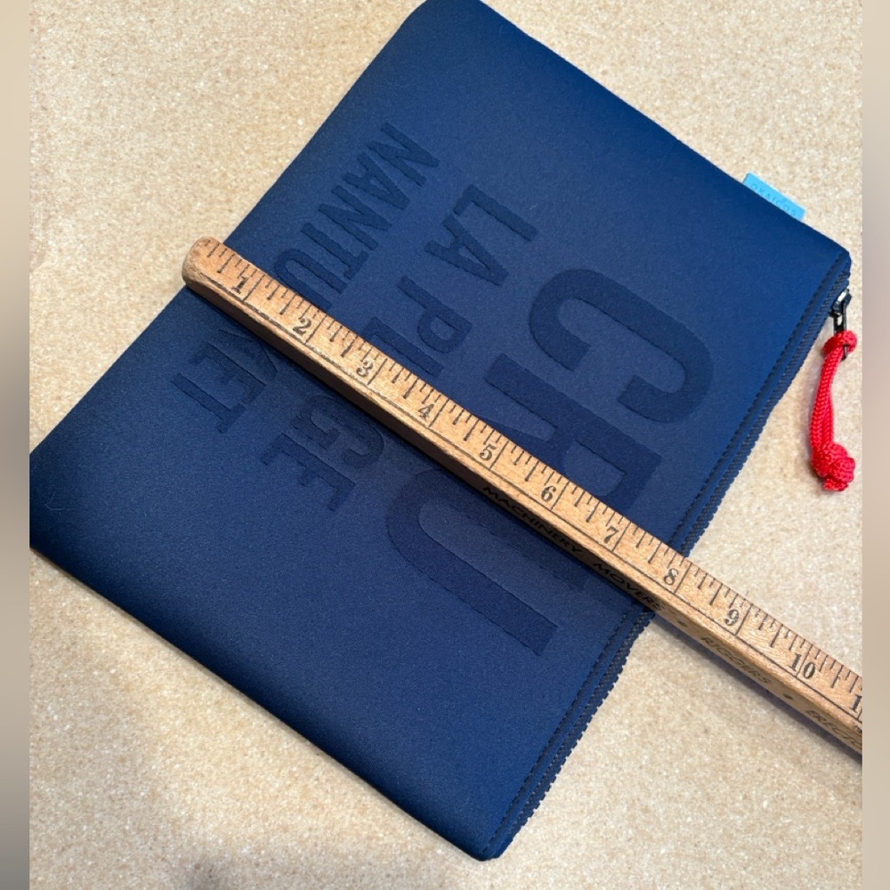 NIP -CRU Okaicos Blue Neoprene Pouch -Cru La Plage Nantucket - Picture 9 of 11